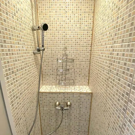 Comfortable Apartment In Centrum-2